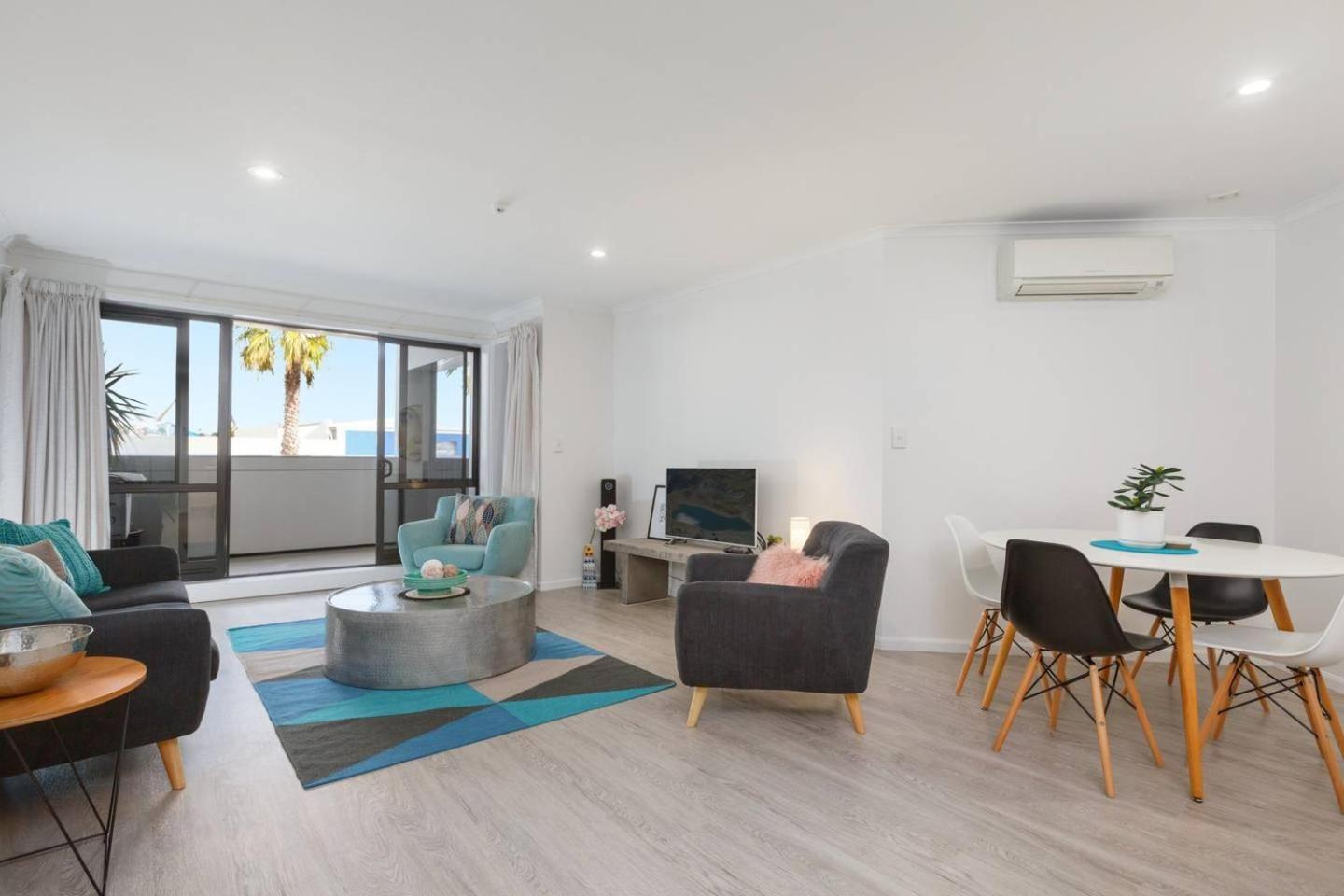 Apartamento Stylish And Spacious, Downtown Mount Maunganui Exterior foto